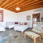 Arte Beachfront Daire Pefki