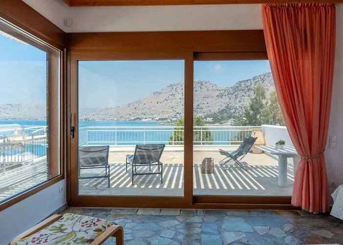 Arte Beachfront Appartamento Pefki