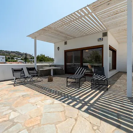 Arte Beachfront Pefki